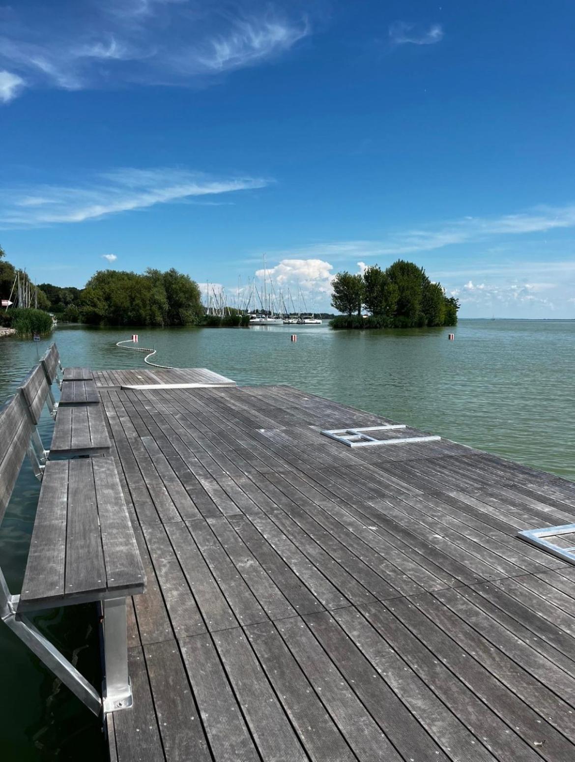 Apartman Balaton เคสเท ภายนอก รูปภาพ